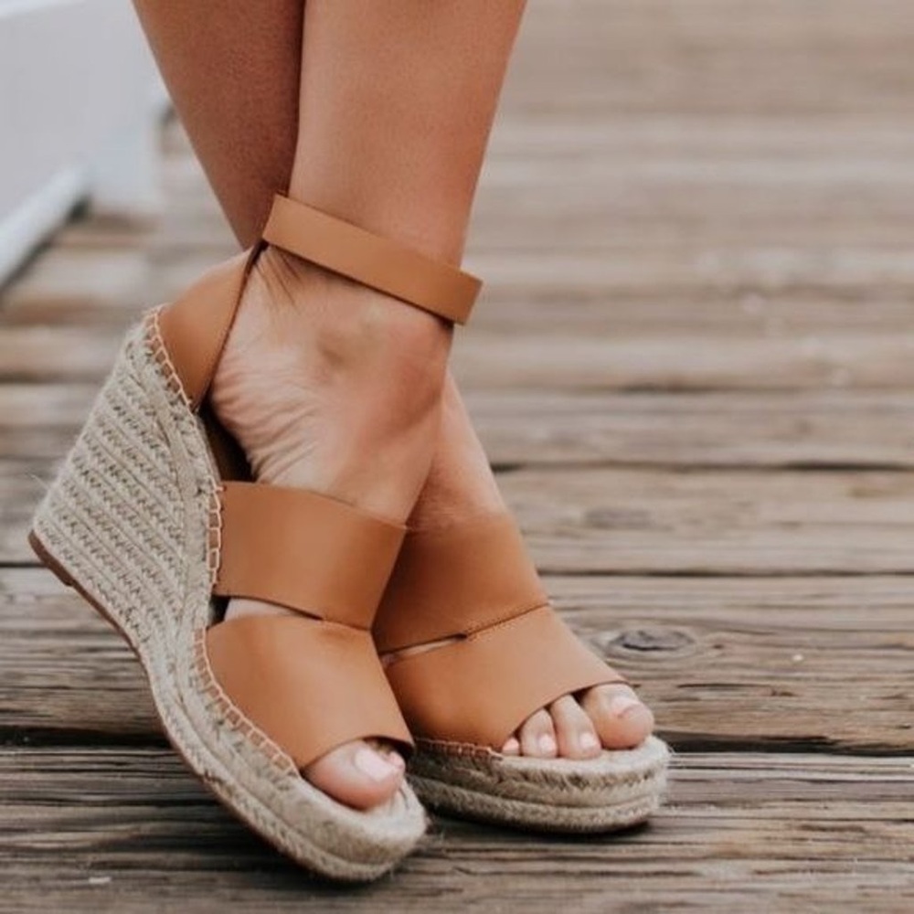 Treasure & Bond Tan Wedges